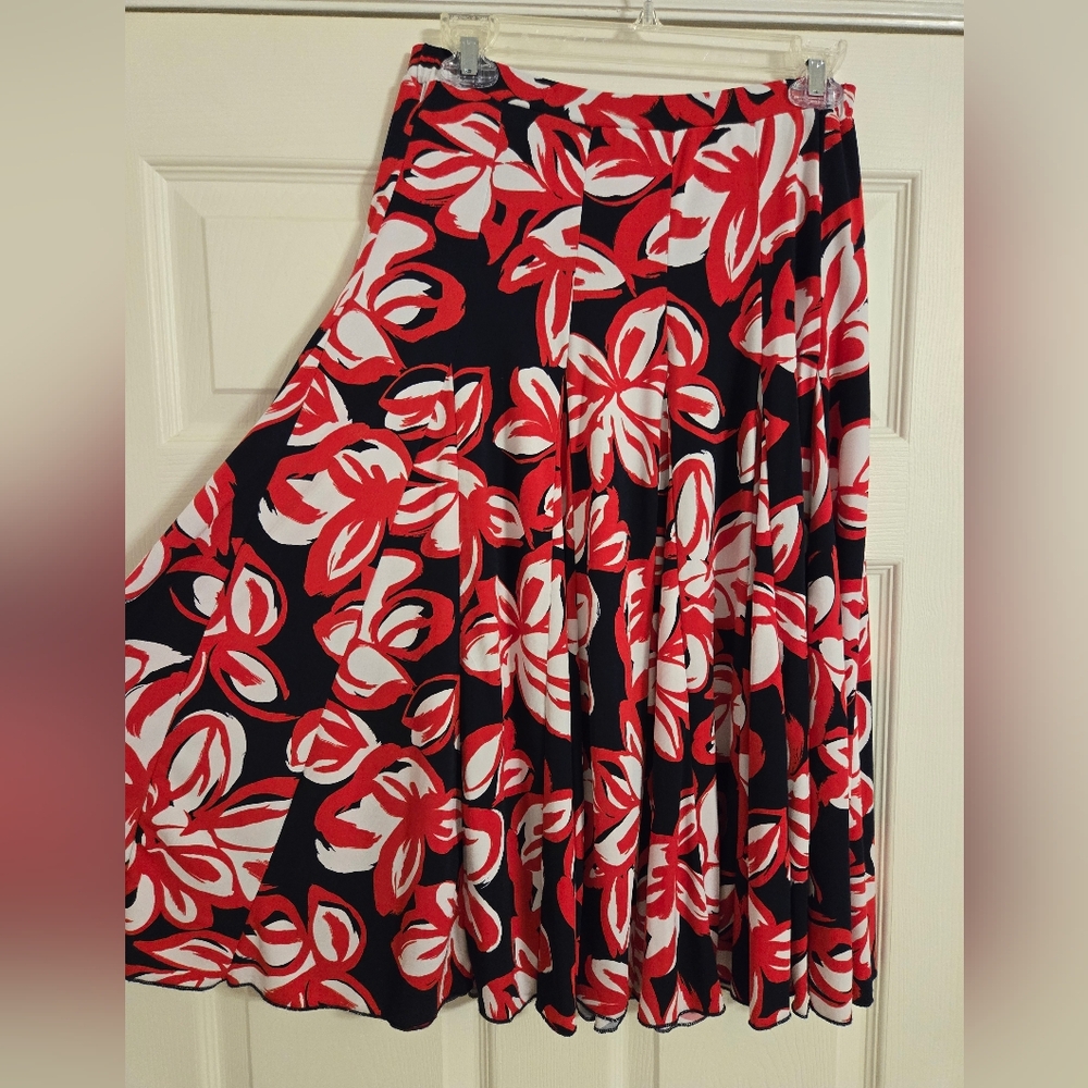 Premise red and blue floral Skirt fit n flare size small